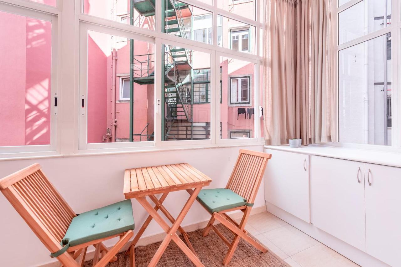 Vita Portucale ! Deluxe 3 Bedroom Apartment In Arroios Lisbon Bagian luar foto
